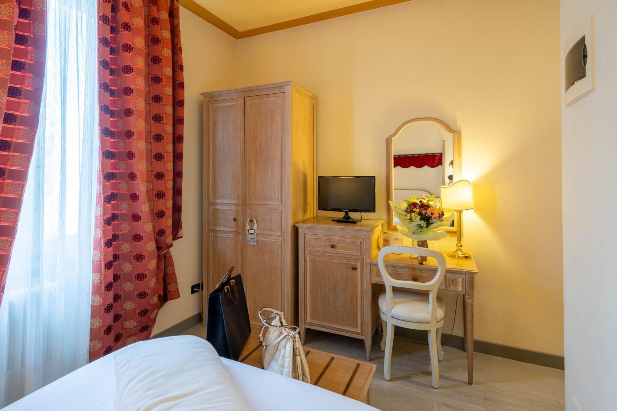 Hotel Manzoni Wellness&Spa Монтекатини-Терме Экстерьер фото